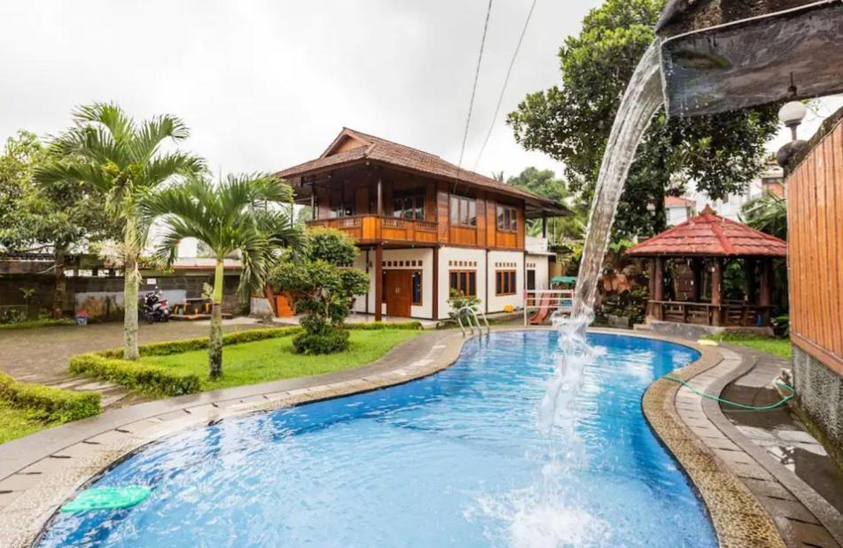 Villa Anjung Balak Tjisarua Exterior foto